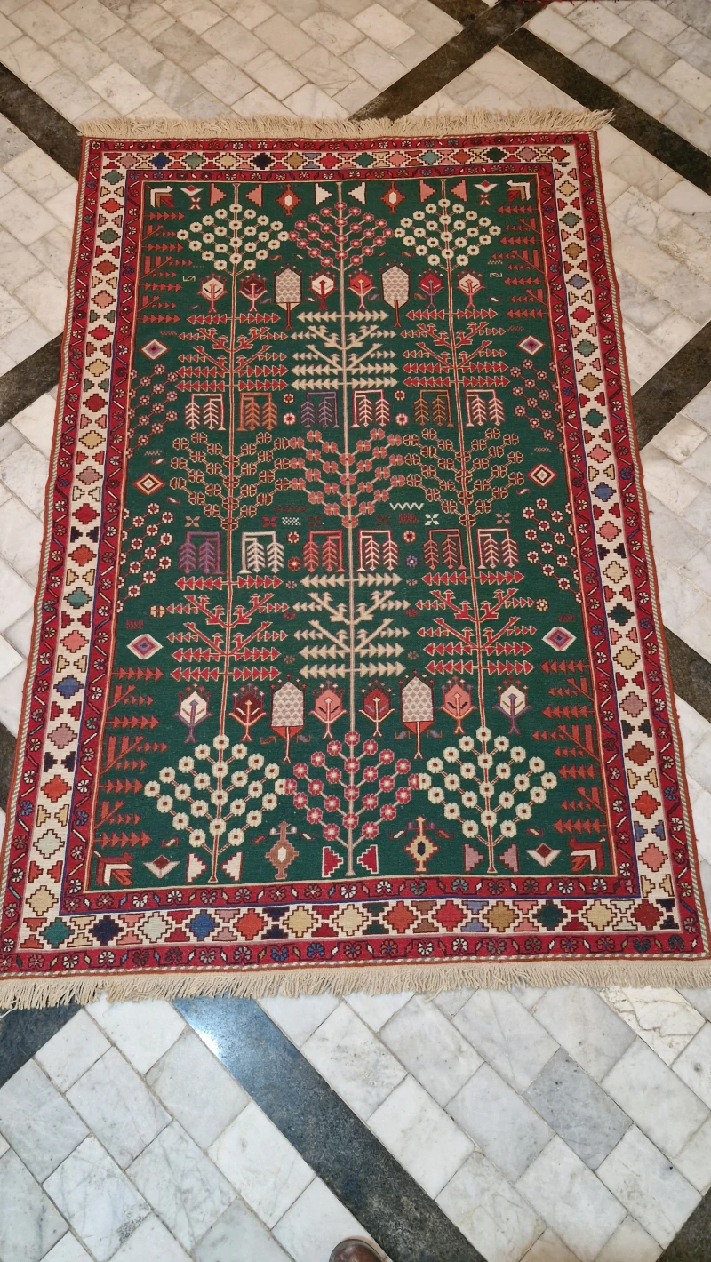 گلیم قالیچه طرح درختی